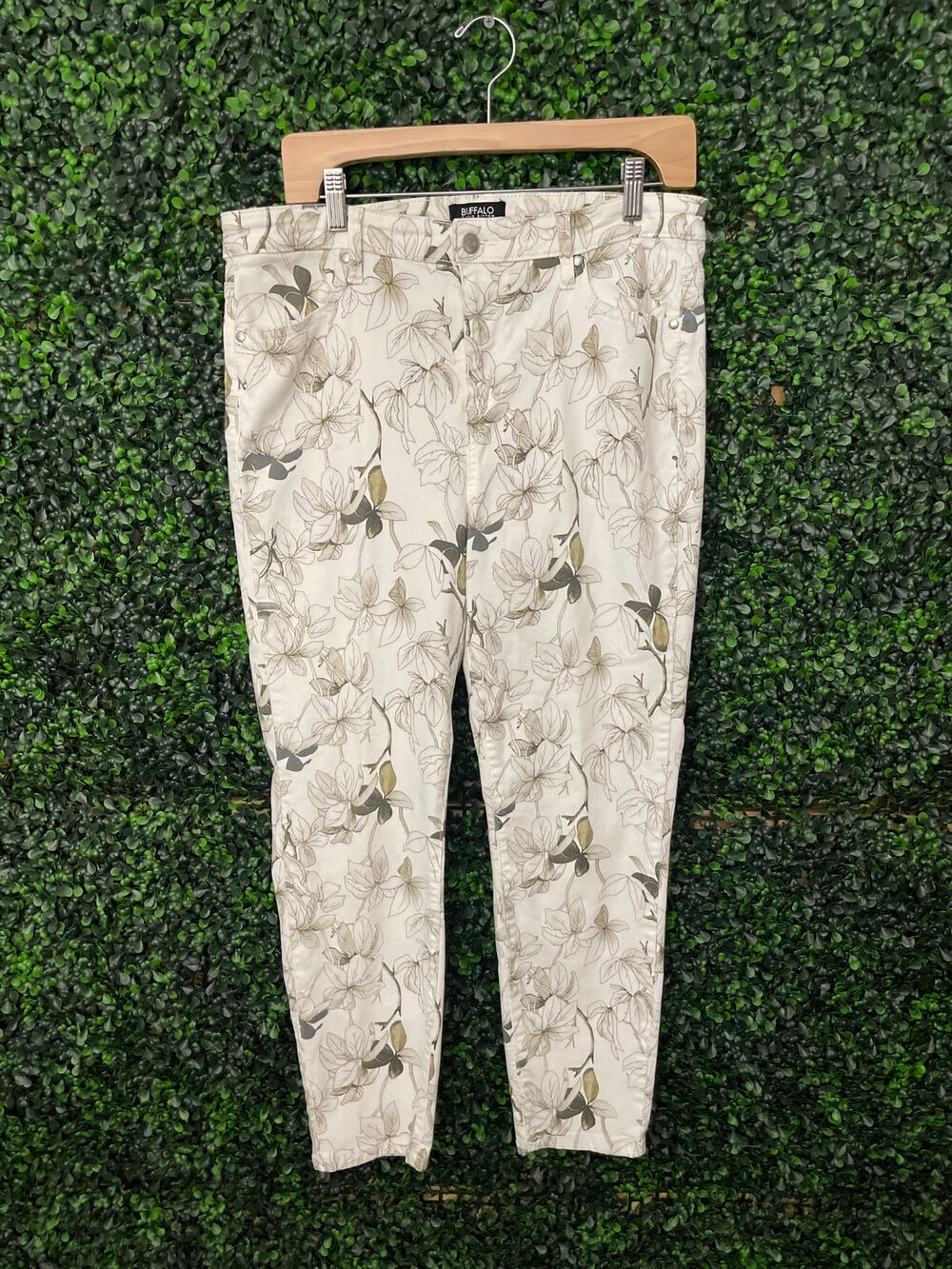Buffalo David Bitton High Rise, Ankle Skinny, Floral pants, women’s size 12/32